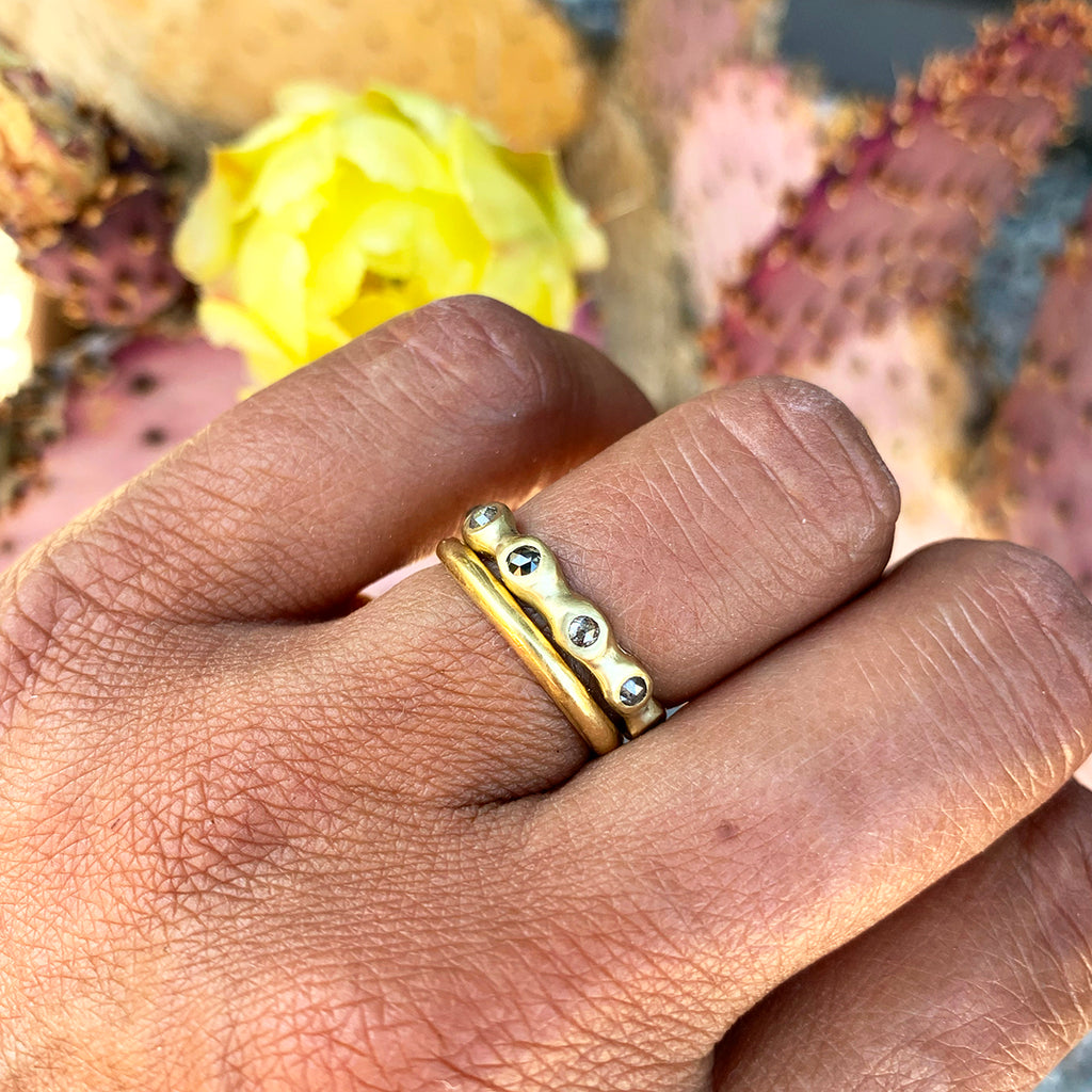 Barnacle Ring with Grey Diamonds