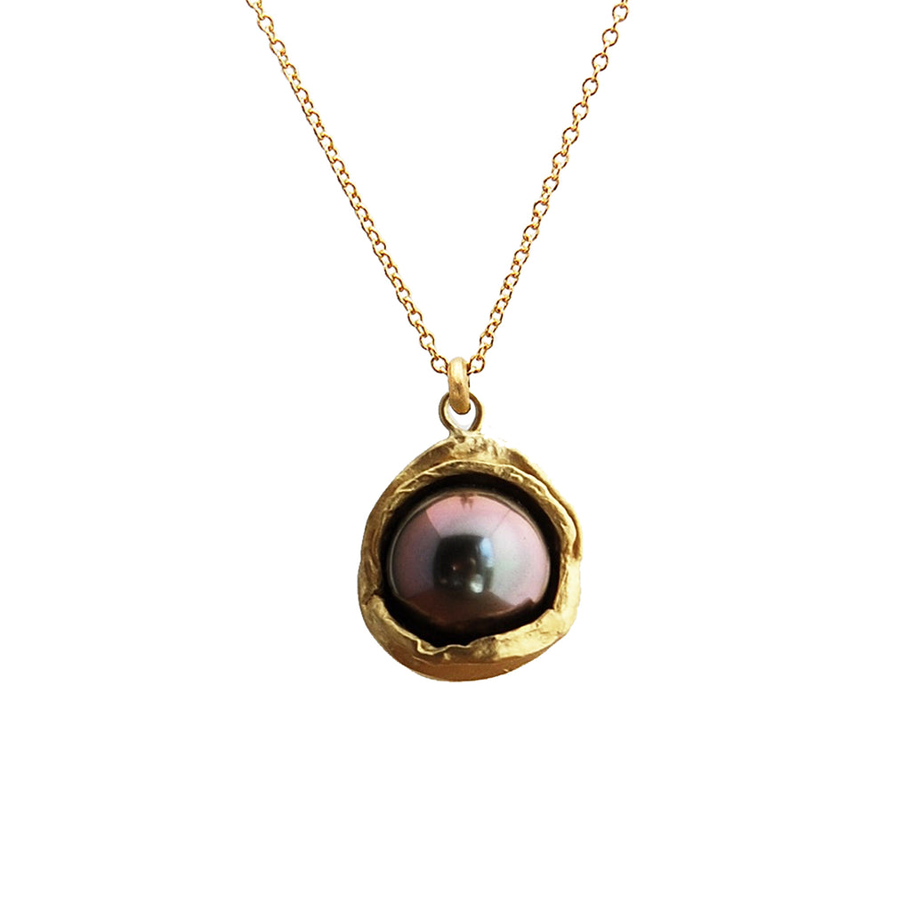 18k Gold Water Droplet Pendant With Tahitian Pearl